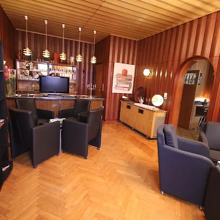 & Restaurant Druidenstein 호텔 트라우텐스타인