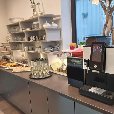 & Restaurant Druidenstein 호텔 트라우텐스타인