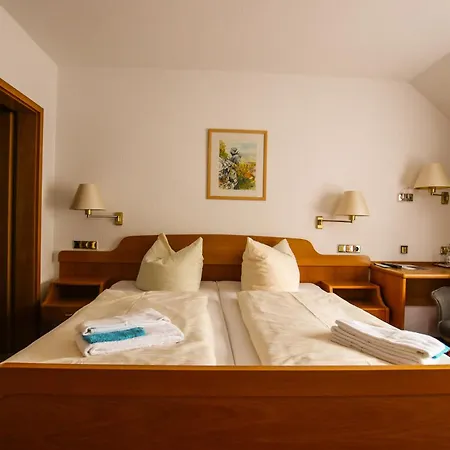 & Restaurant Druidenstein 호텔