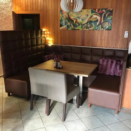 & Restaurant Druidenstein فندق 2*