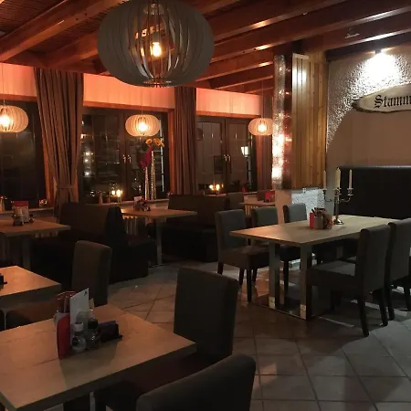 & Restaurant Druidenstein 트라우텐스타인