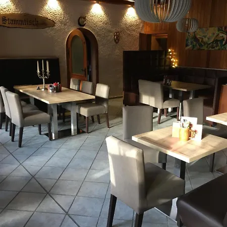 & Restaurant Druidenstein 2* 特劳泰斯腾