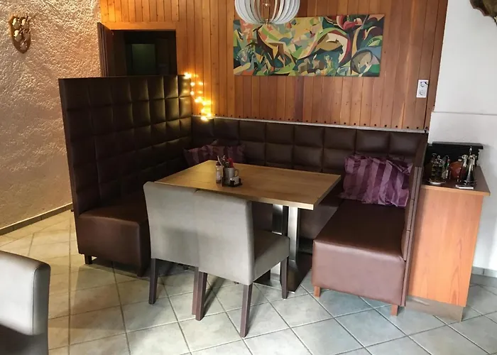 & Restaurant Druidenstein מלון 2*